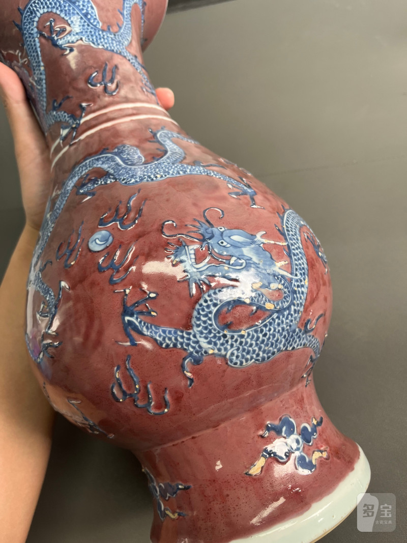 清康熙  青花釉里红堆塑云龙纹琵琶尊 - 图15